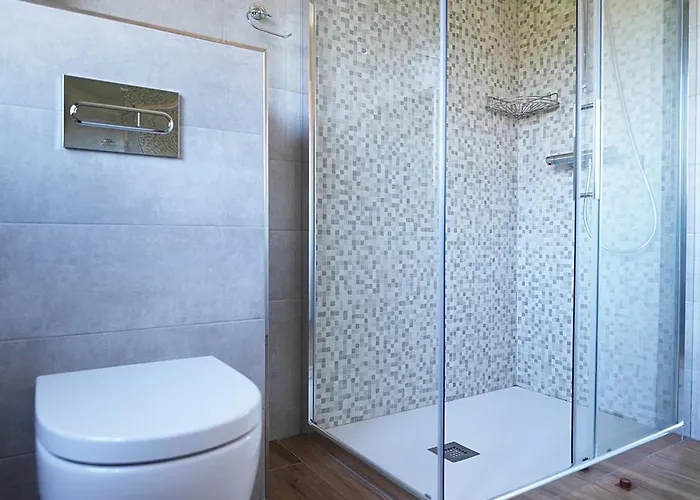 A Rochela * بونتيفيذرا