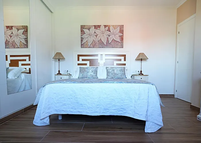 A Rochela * بونتيفيذرا